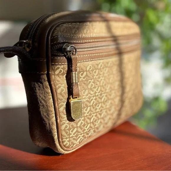 Vintage Loewe Signature Logo Canvas Crossbody | Rare | Excellent Condition - Picture 10 of 13